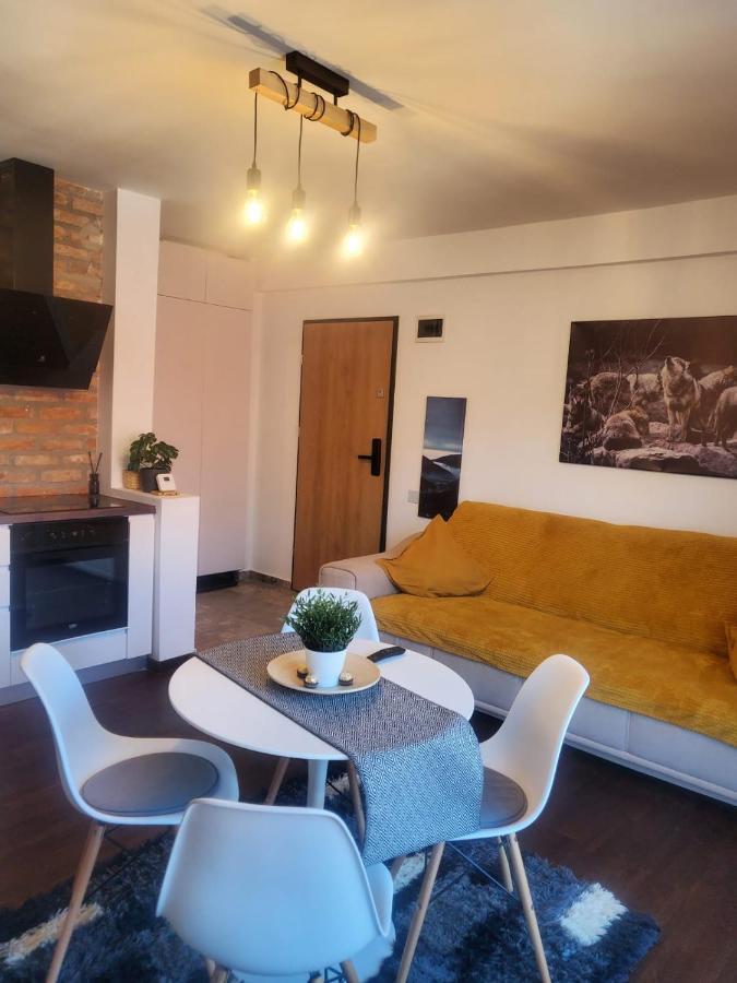 Casa Larisa - Wolves Apartment Sinaia Buitenkant foto